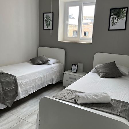 F3 Room 3, Private Room Two Single Beds Shared Bathroom มซิดา ภายนอก รูปภาพ