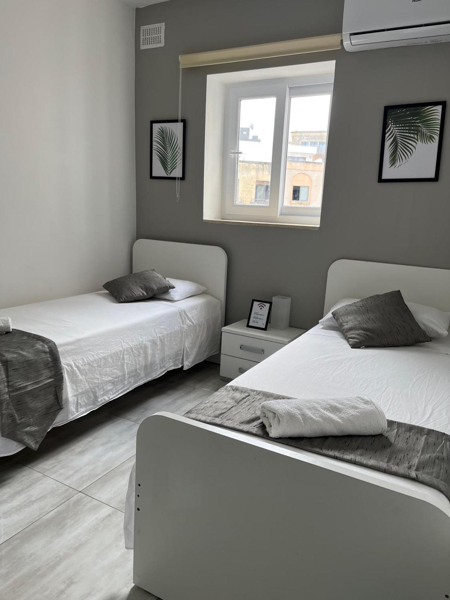 F3 Room 3, Private Room Two Single Beds Shared Bathroom มซิดา ภายนอก รูปภาพ